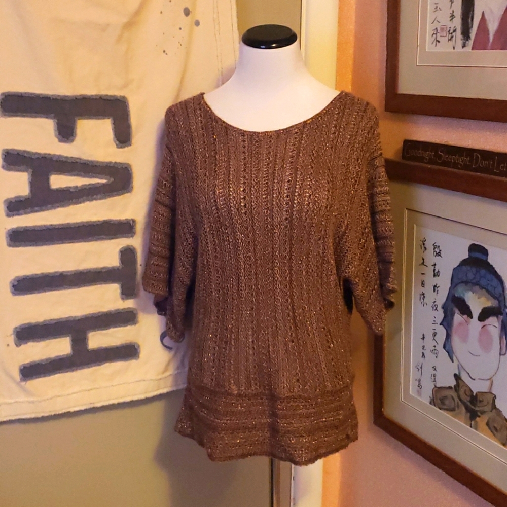 Open weave gold and brown short sleeved sweater